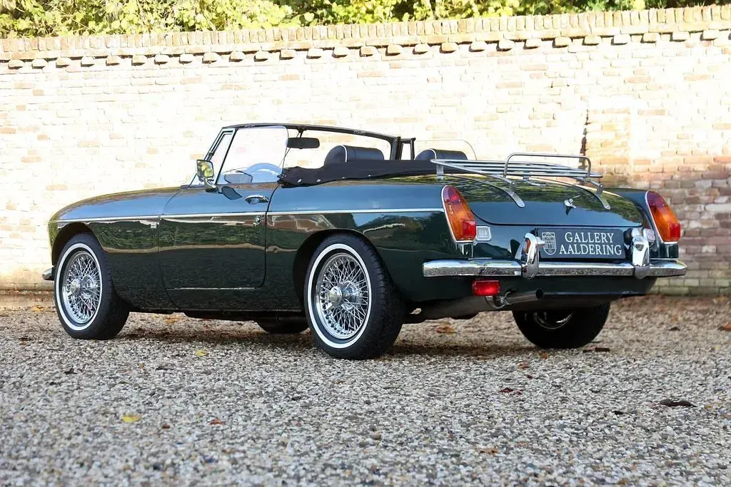 Käytetty MG B 95 HP (69 kW) 1974 Vihreä Avoauto