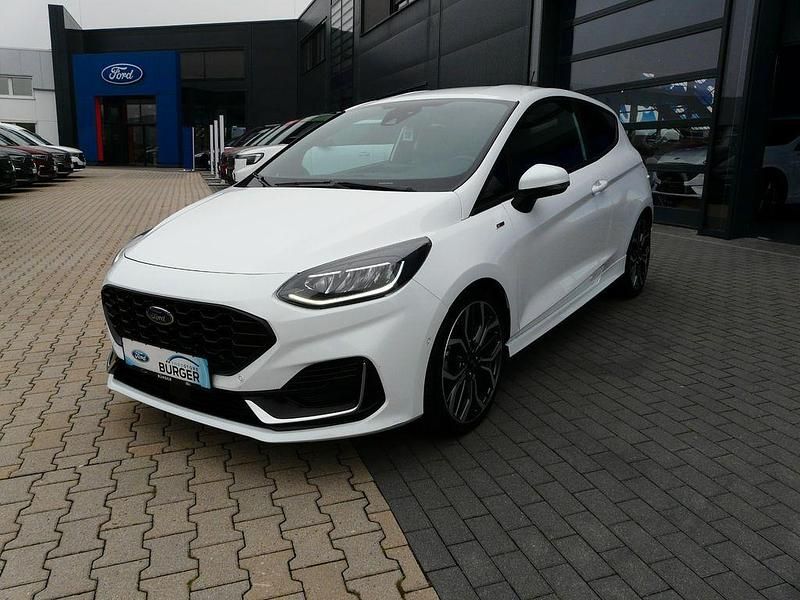 Weiß Gebraucht 2022 Ford Fiesta ST-Line Kleinwagen | 16.550 € (Fairer Preis) - Bild 1/4