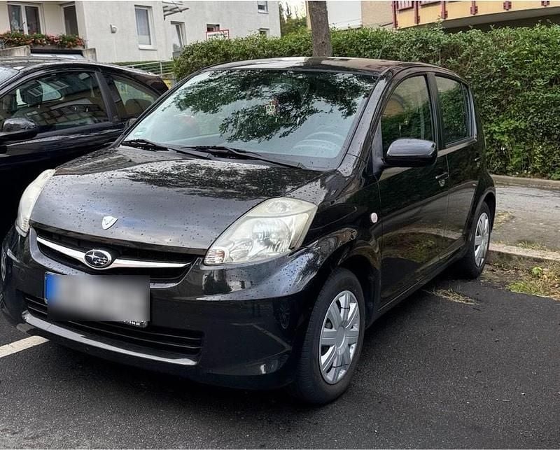 Schwarz Gebraucht 2009 Subaru Justy Kleinwagen | 2.381 € (Fairer Preis) - Bild 1/4