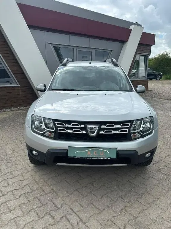Gebraucht Dacia Duster Lauréate 114 PS (83 kW) 2017 SUV