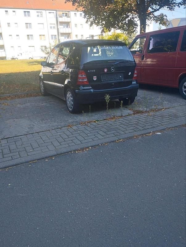 Schwarz Gebraucht 2004 Mercedes A160 Van / Kleinbus | 550 € (Superpreis) - Bild 1/3
