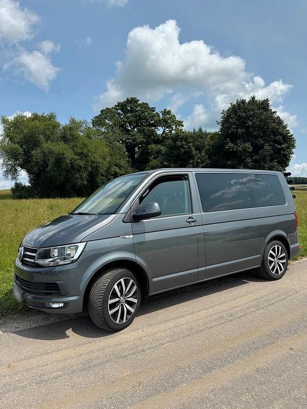 Usata VW Multivan 204 CV (150 kW) 2016 Grigio Monovolume