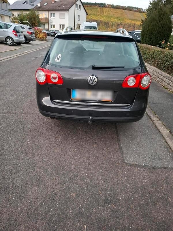 Gebraucht VW Passat 140 PS (102 kW) 2007 Schwarz Kombi