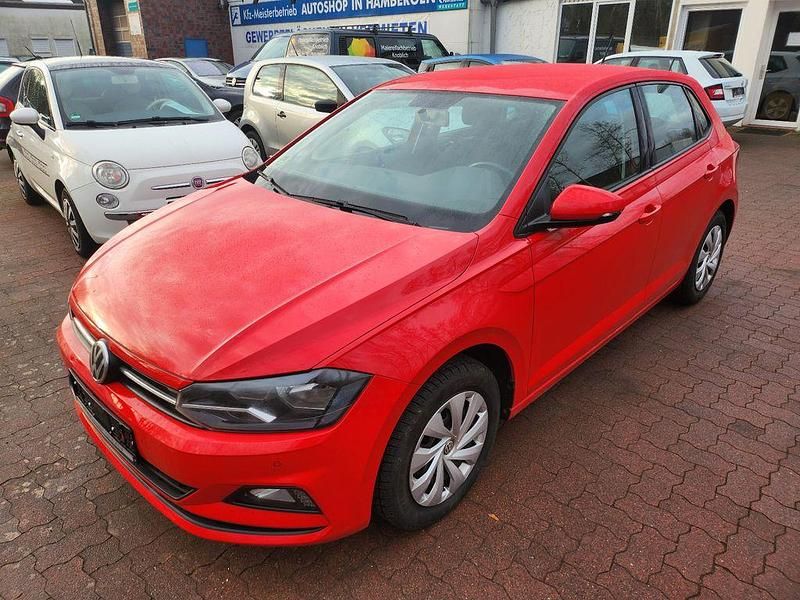 Gebraucht VW Polo Comfortline 95 PS (69 kW) 2019 Rot Limousine