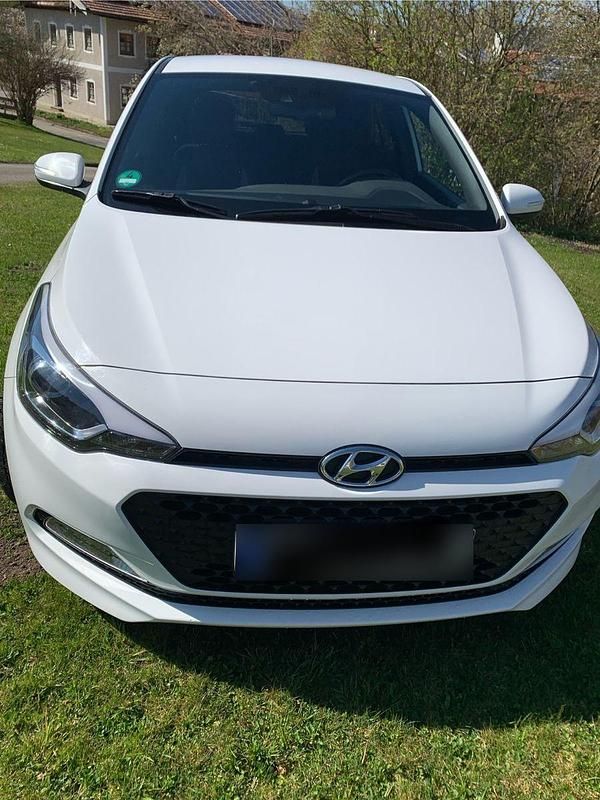 Gebraucht Hyundai i20 YES! 84 PS (61 kW) 2017 Weiß Kleinwagen