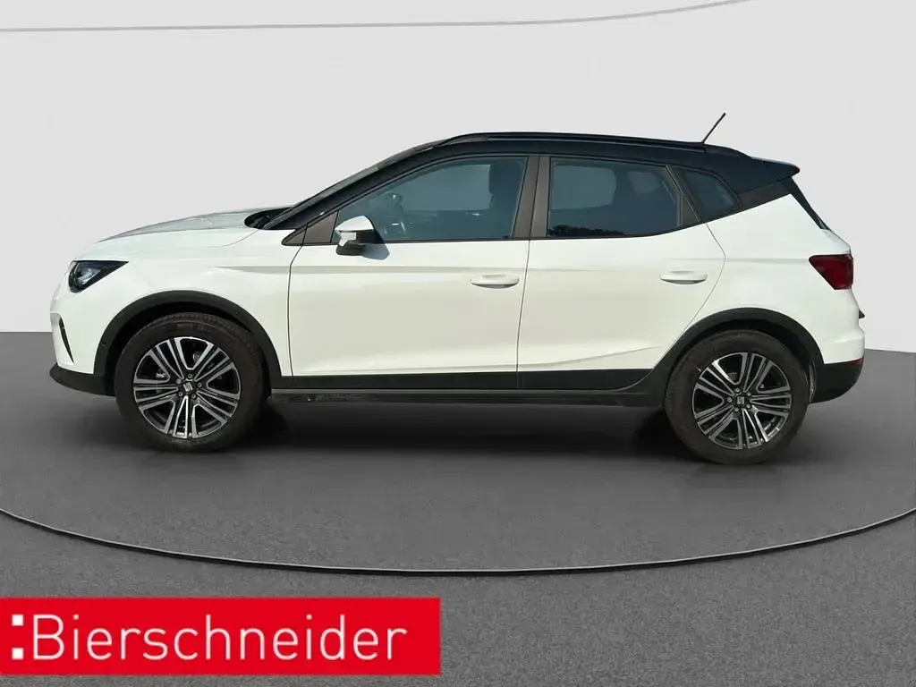 Gebraucht Seat Arona Style 116 PS (85 kW) 2024 Nevada weiß metallic / midnigh SUV