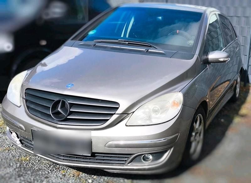 Grau Gebraucht 2007 Mercedes B180 Van / Kleinbus | 400 € (Superpreis) - Bild 1/4