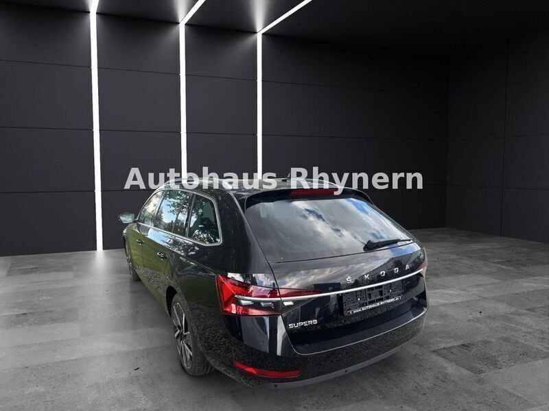 Gebraucht Skoda Superb Style 150 PS (110 kW) 2023 Andere farbe Kombi
