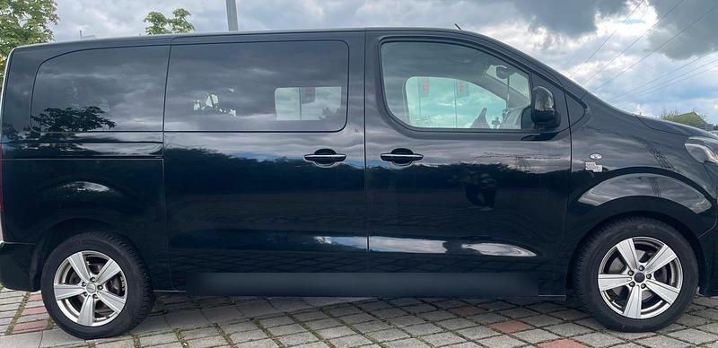Gebraucht Toyota Proace Verso 150 PS (110 kW) 2018 Schwarz Kombi