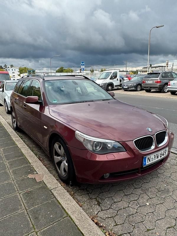 Rot Gebraucht 2004 BMW 530 Kombi | 2.999 € (Guter Preis) - Bild 1/4