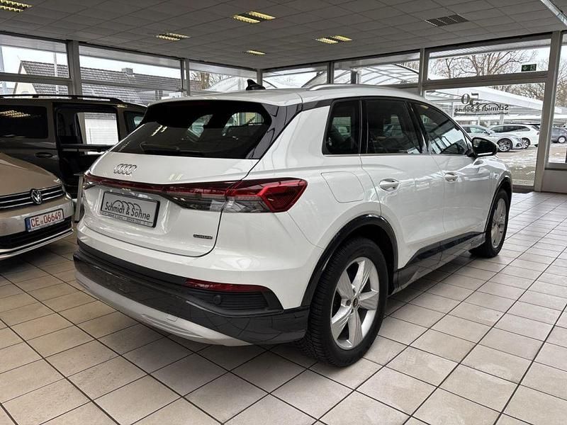 Gebraucht Audi e-tron 219 kW (299 PS) 2021 Gletscherweiß (metallic) SUV