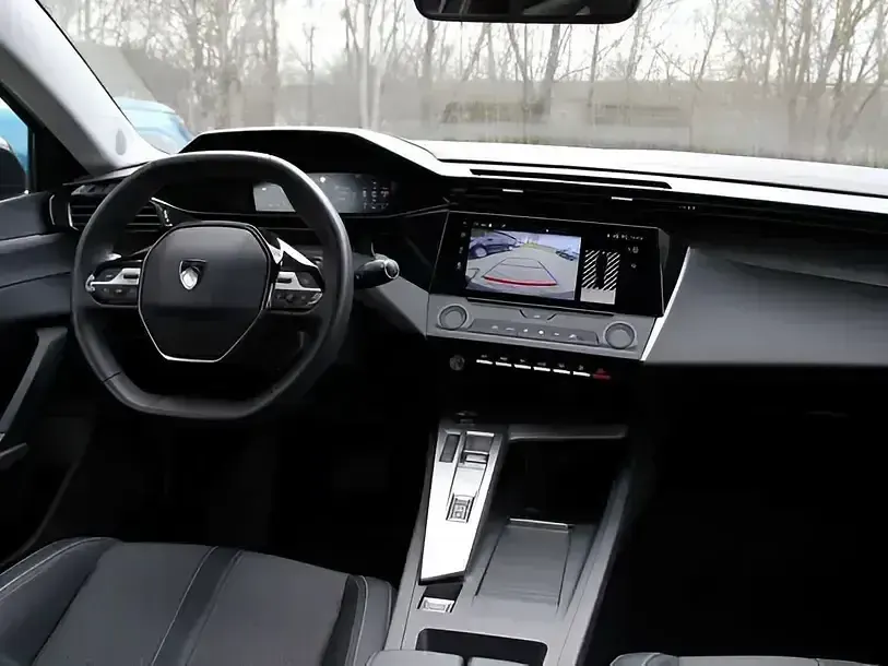 Gebraucht Peugeot 408 Allure 145 PS (106 kW) 2025 Grau SUV