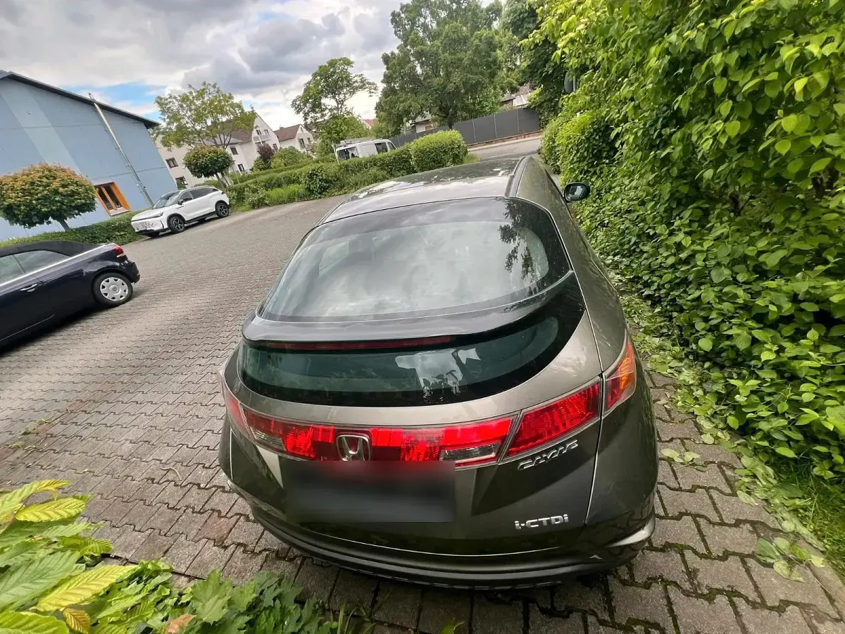 Gebraucht Honda Civic 140 PS (102 kW) 2006 Grau Limousine