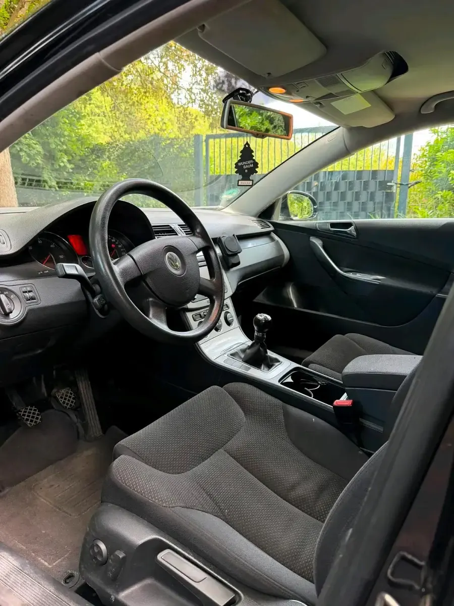 Gebraucht VW Passat 140 PS (102 kW) 2005 Schwarz Kombi