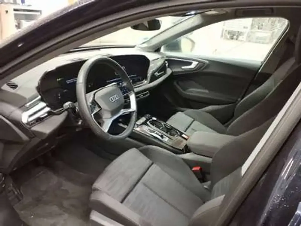 Gebraucht Audi A5 Sport 204 PS (150 kW) 2025 Firmamentblau metallic Kombi
