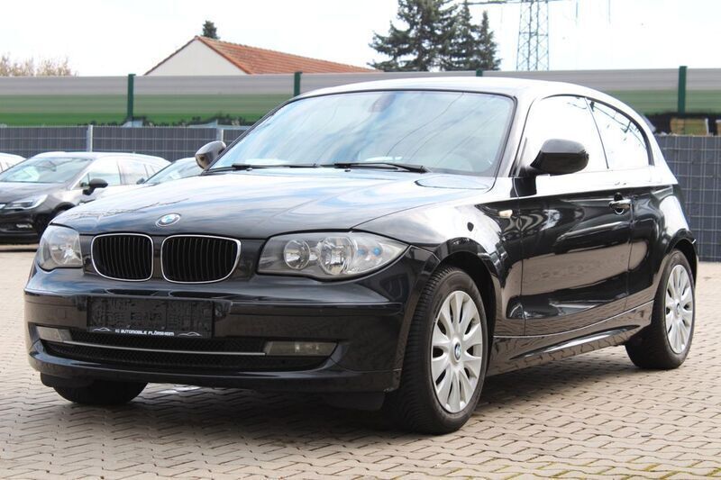 Schwarz Gebraucht 2011 BMW 116 Advantage Kleinwagen | 4.990 € (Fairer Preis) - Bild 1/4