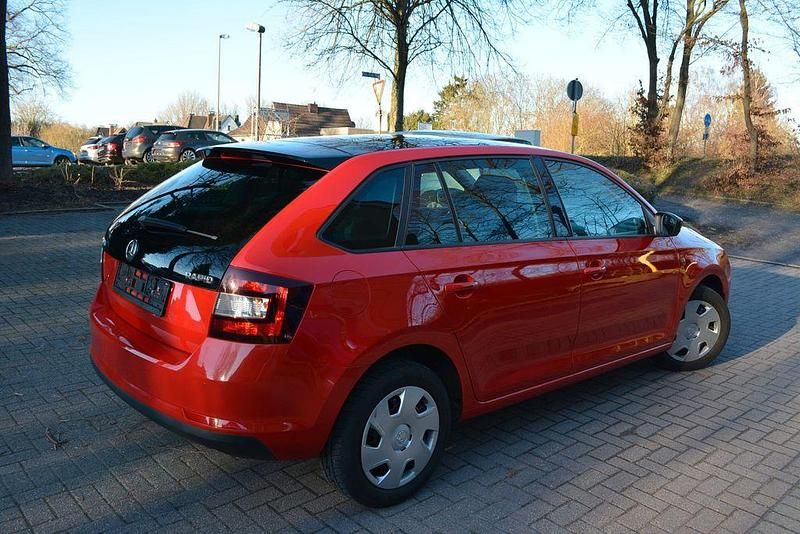 Gebraucht Skoda Rapid Elegance 105 PS (77 kW) 2014 Rot Kleinwagen