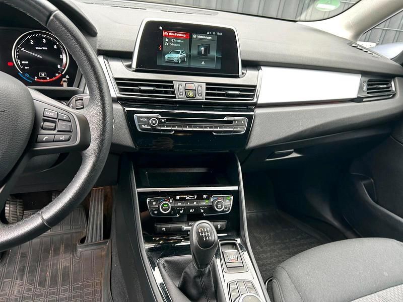 Gebraucht BMW 216 Active Tourer Advantage 116 PS (85 kW) 2019 Weiß Van / Kleinbus