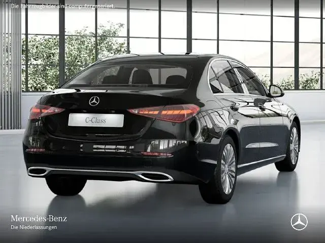 Gebraucht Mercedes C220 Avantgarde 200 PS (147 kW) 2025 Obsidianschwarz Limousine