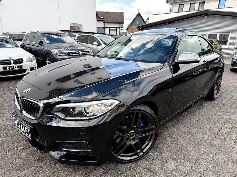 Schwarz Gebraucht 2014 BMW M235 Performance | 25.900 € (Fairer Preis) - Bild 1/4