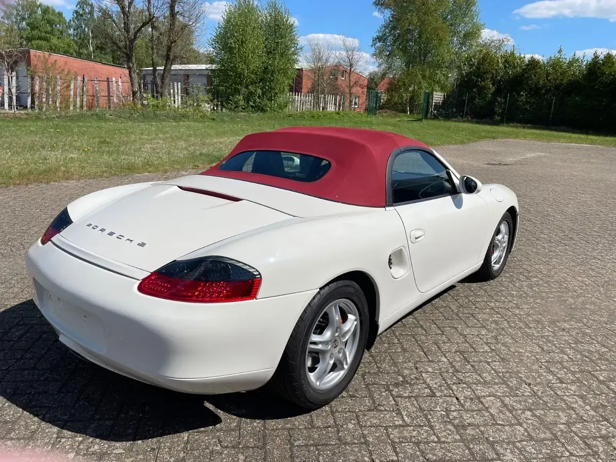 Gebraucht Porsche Boxster 220 PS (161 kW) 2000 Weiß Cabrio