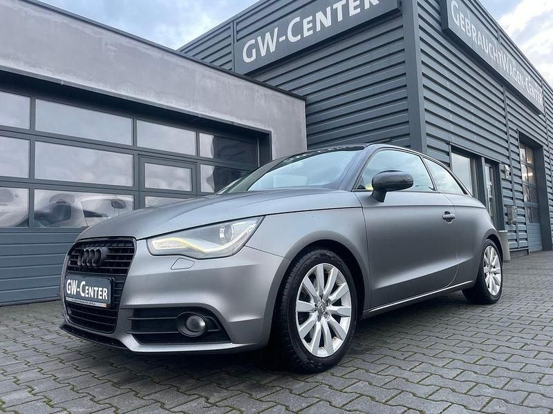 Braun Gebraucht 2013 Audi A1 Ambition Limousine | 6.490 € (Fairer Preis) - Bild 1/4