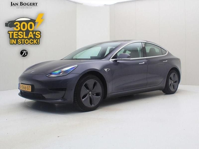 Second-hand Tesla Model 3 Standard Range 225 kW (306 CP) 2020 Gri Berlinǎ