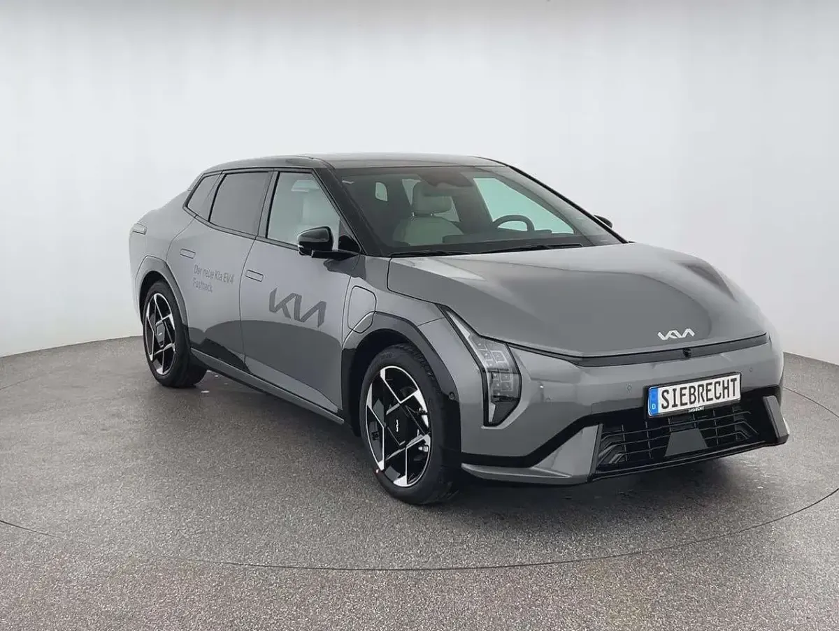 Gebraucht Kia EV4 GT-Line 150 kW (204 PS) 2025 Grau Limousine