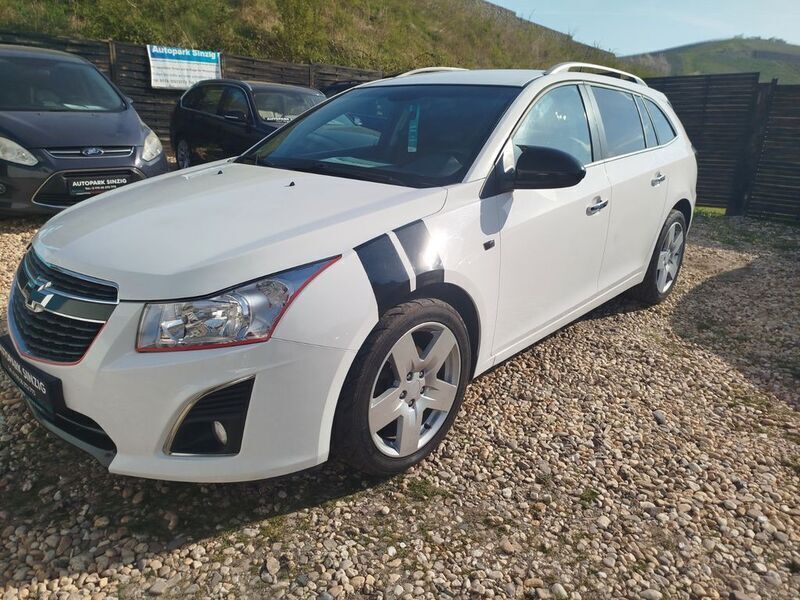 Weiß Gebraucht 2013 Chevrolet Cruze LTZ Kombi | 7.999 € (Teuer) - Bild 1/4