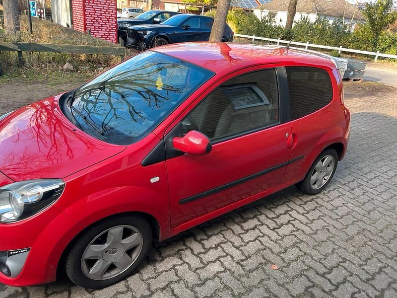 Gebraucht Renault Twingo 75 PS (55 kW) 2009 Rot Kleinwagen