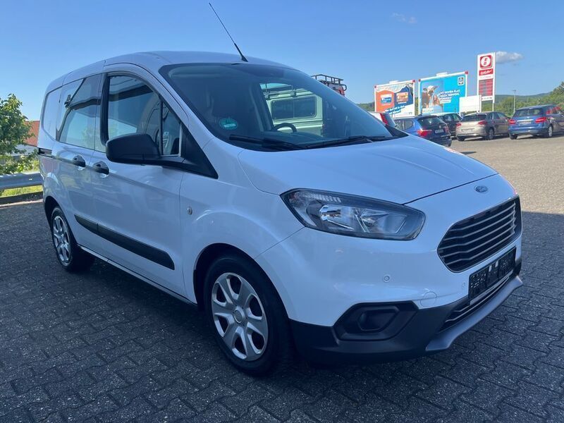 Gebraucht Ford Transit 101 PS (74 kW) 2023 Weiß Van / Kleinbus