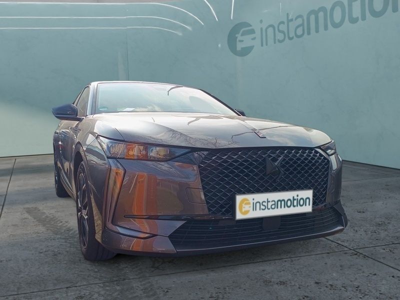 Grau Gebraucht 2023 DS Automobiles DS4 Performance Limousine | 27.690 € (Fairer Preis) - Bild 1/4