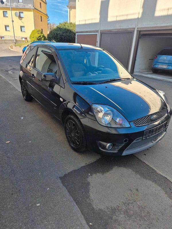 Gebraucht Ford Fiesta 69 PS (50 kW) 2007 Kleinwagen