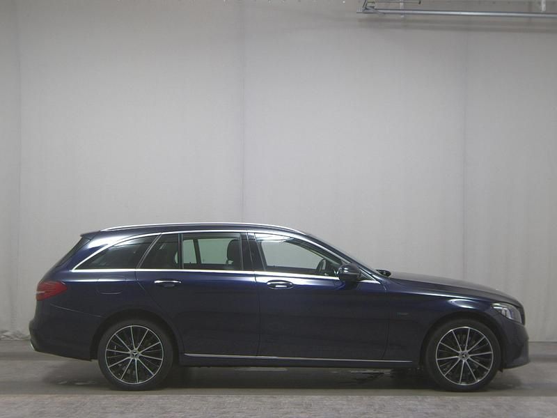 Blau Gebraucht 2020 Mercedes C300e Avantgarde Limousine | 20.980 € (Guter Preis) - Bild 1/4