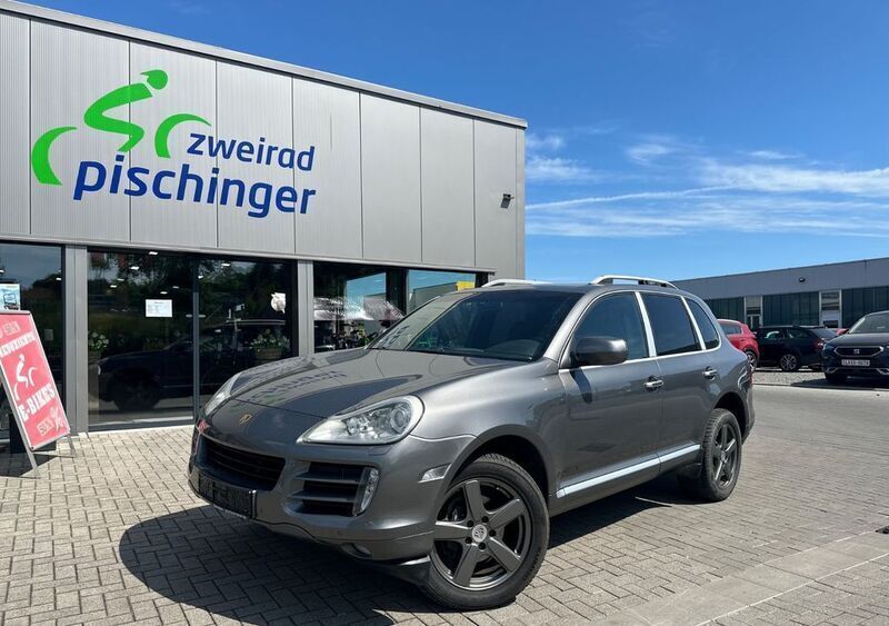 Grau Gebraucht 2009 Porsche Cayenne SUV | 13.490 € (Fairer Preis) - Bild 1/4