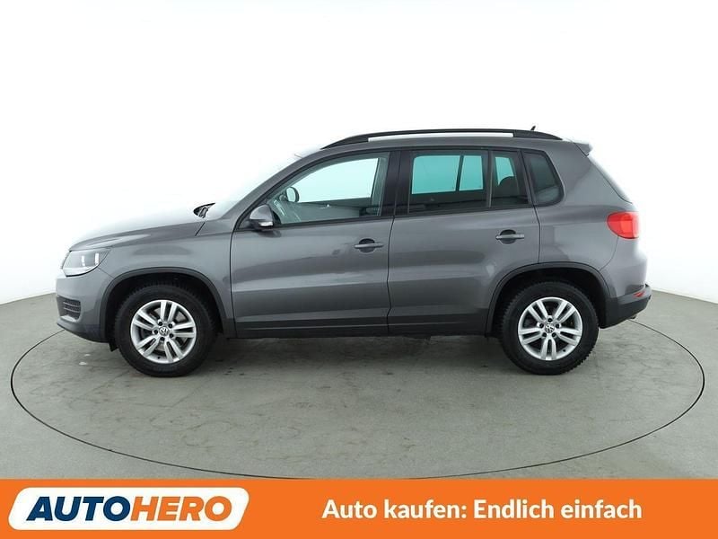 Gebraucht VW Tiguan Trendline 125 PS (91 kW) 2016 Grau SUV