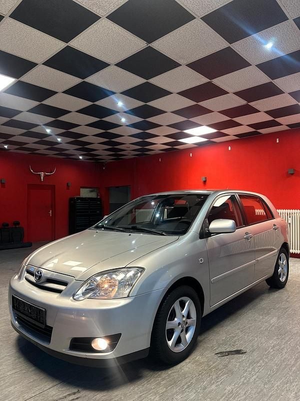 Silber Gebraucht 2007 Toyota Corolla Limousine | 5.490 € (Fairer Preis) - Bild 1/4