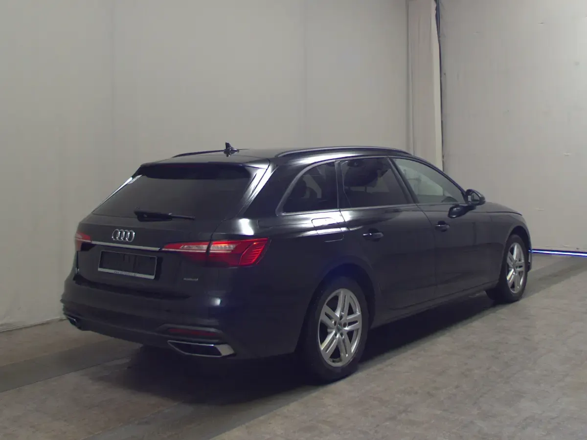 Gebraucht Audi A4 Sport 231 PS (169 kW) 2020 Schwarz Kombi