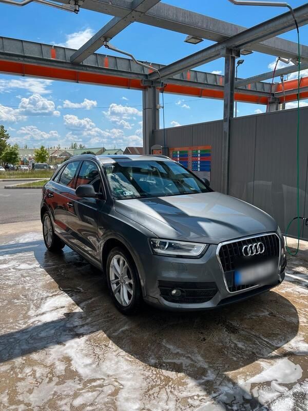 Grau Gebraucht 2013 Audi Q3 SUV | 14.400 € (Fairer Preis) - Bild 1/4