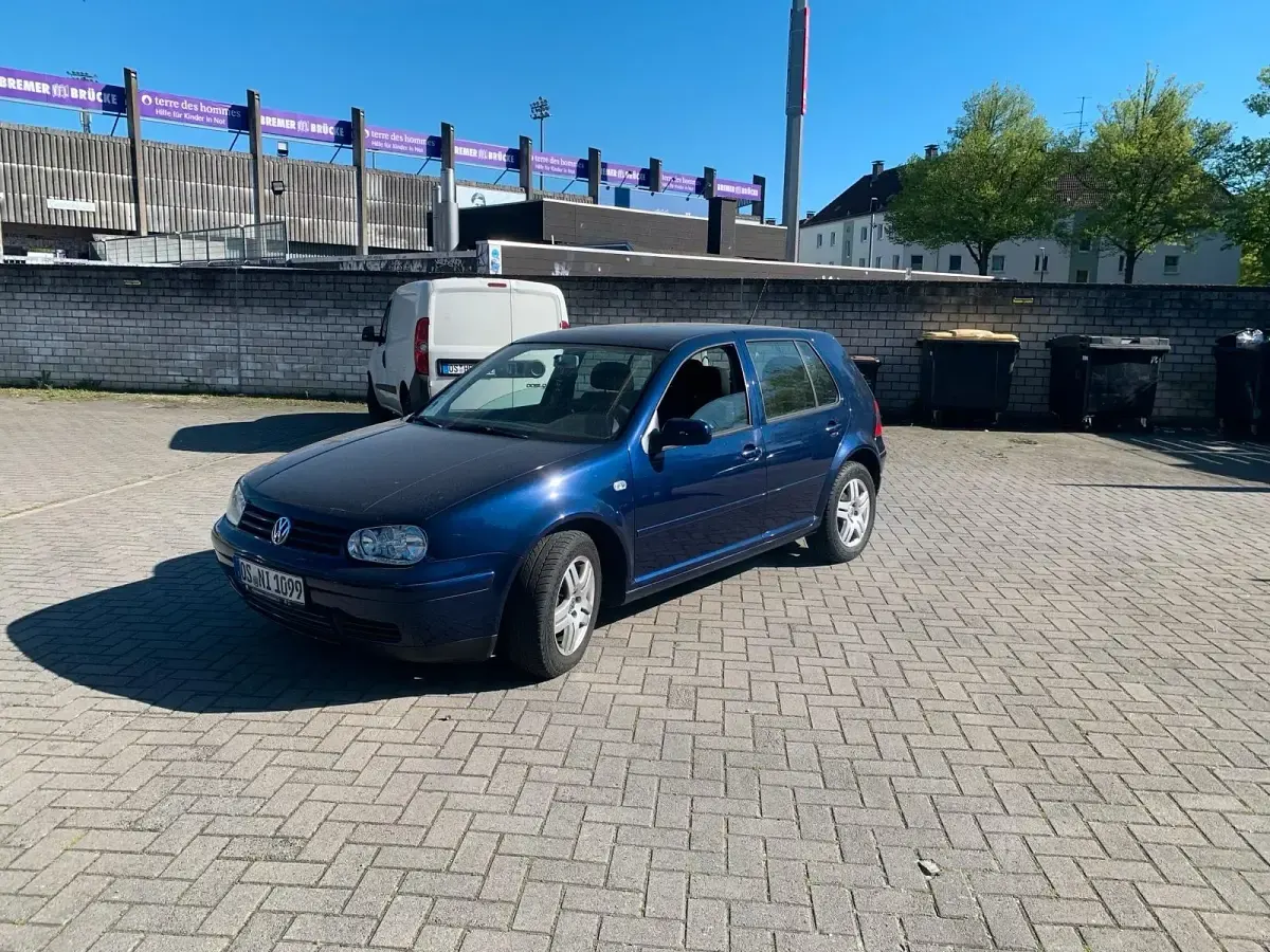 Gebraucht VW Golf IV 101 PS (74 kW) 2005 Blau Kleinwagen