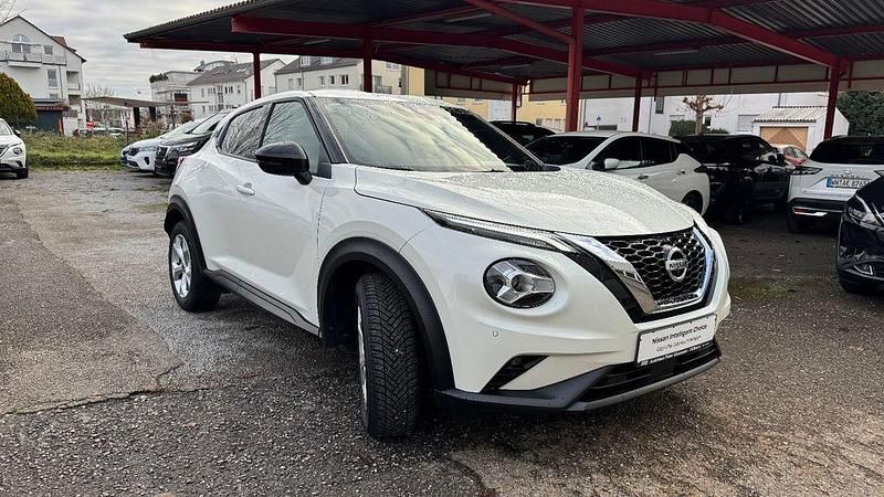 Gebraucht Nissan Juke N-Connecta 117 PS (86 kW) 2020 Weiß SUV