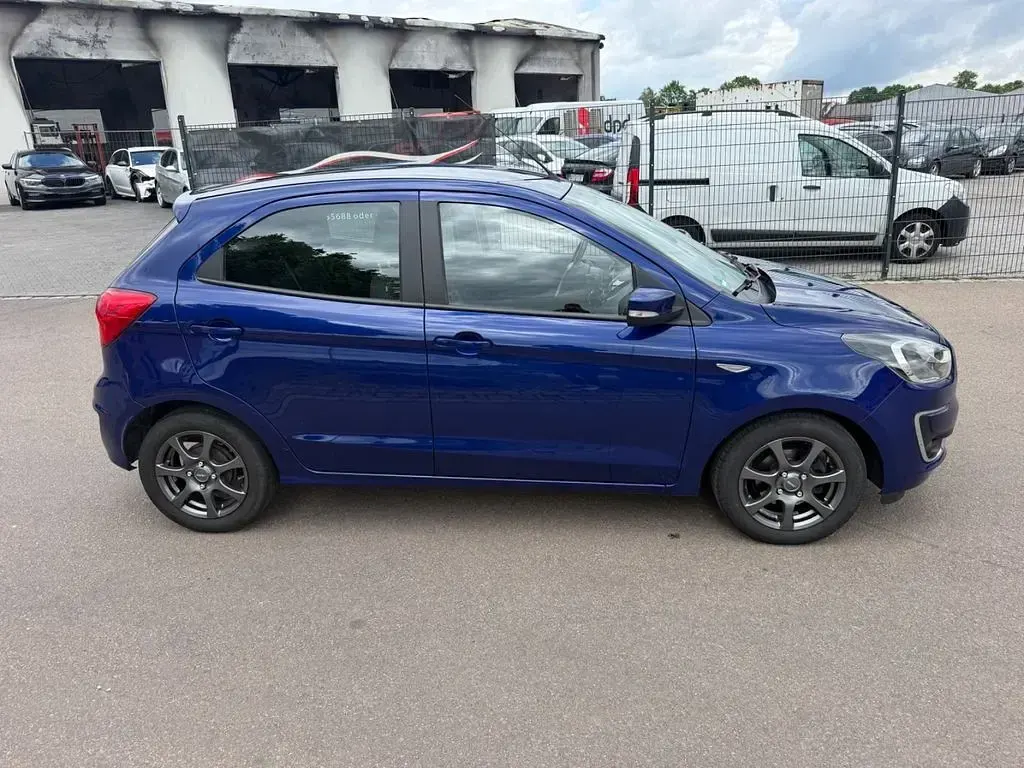 Używany Ford Ka Plus Cool & Connect 86 KM (63 kW) 2019 Niebieski Hatchback