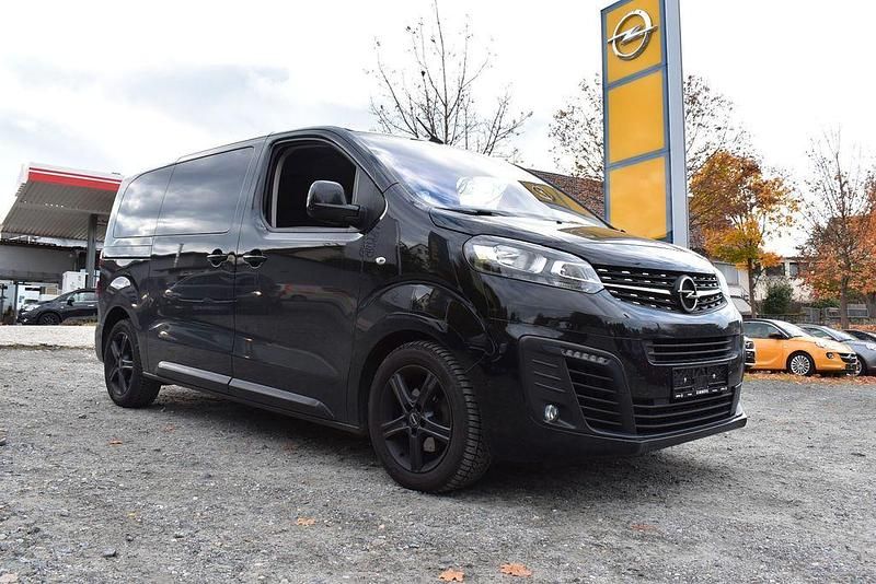 Schwarz Gebraucht 2020 Opel Zafira Life Edition Van | 31.990 € (Teuer) - Bild 1/4