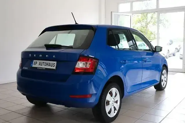 Gebraucht Skoda Fabia Active 60 PS (44 kW) 2020 Energy blau Kleinwagen