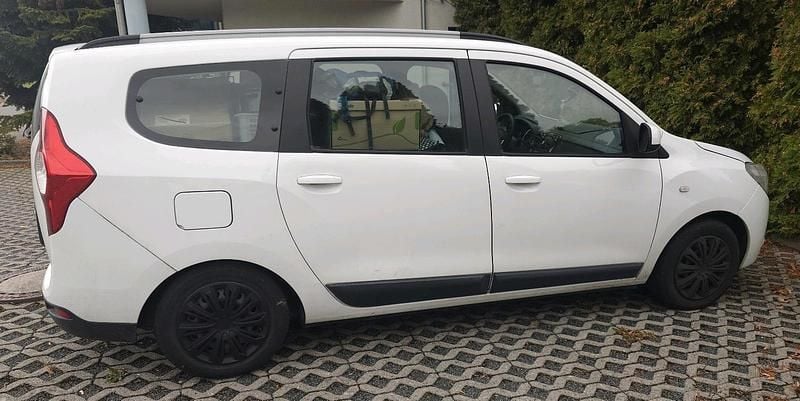 Weiß Gebraucht 2017 Dacia Lodgy Van / Kleinbus | 9.500 € (Guter Preis) - Bild 1/4