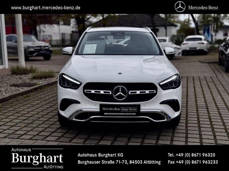 Usata Mercedes GLA200 Progressive 163 CV (119 kW) 2025 Bianco SUV