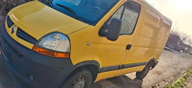 Second-hand Renault Master 150 CP (110 kW) 2009 Galben Hatchback