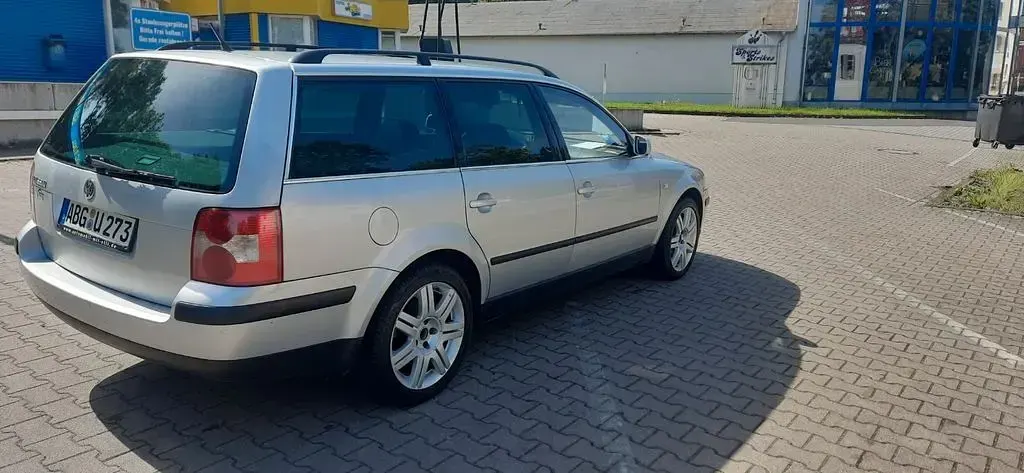 Gebraucht VW Passat Basis 101 PS (74 kW) 2003 Silber Kombi