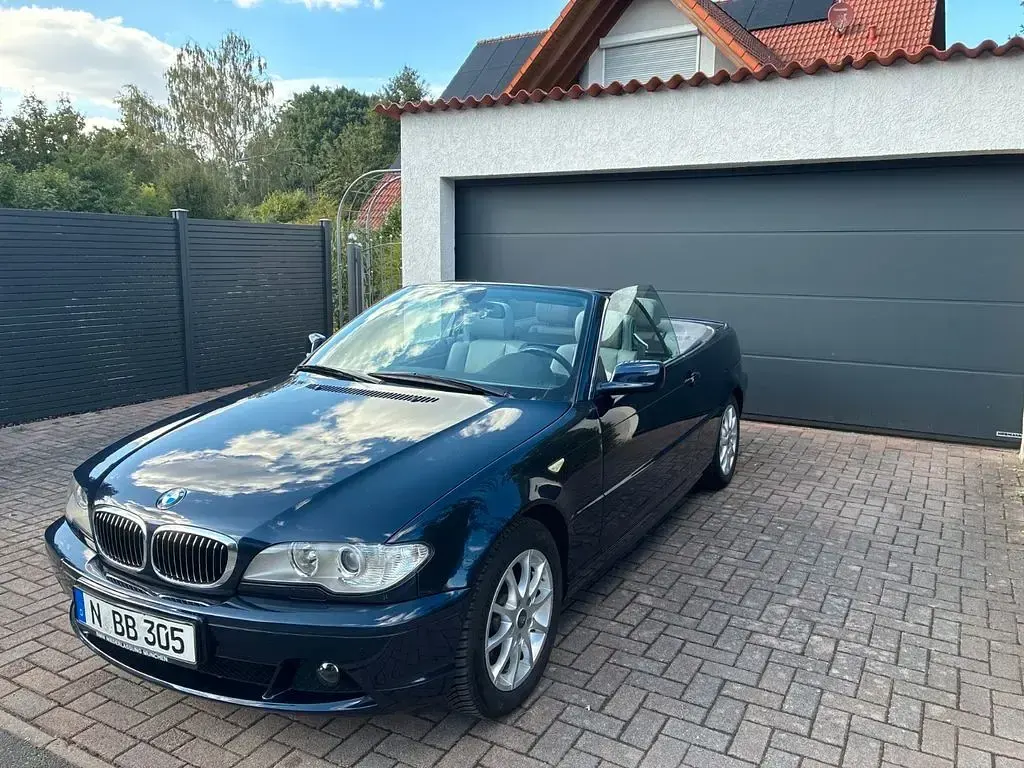 Gebraucht BMW 320 Cabriolet 170 PS (125 kW) 2004 Blau Cabrio