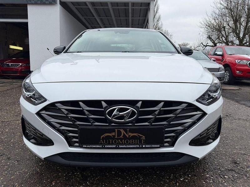 Gebraucht Hyundai i30 Prime 159 PS (116 kW) 2022 Weiß Limousine